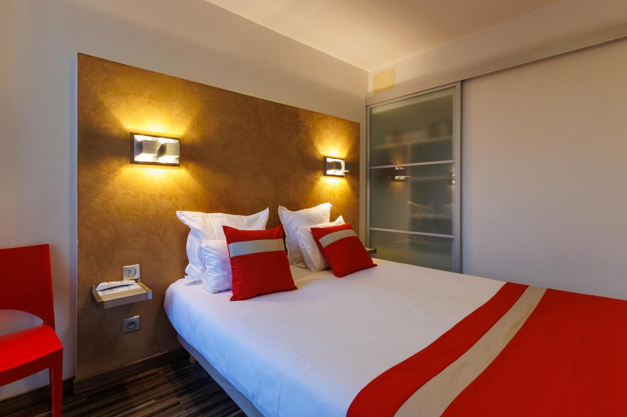 Logis Hotel Le Rochelois La Rochelle  Exterior photo