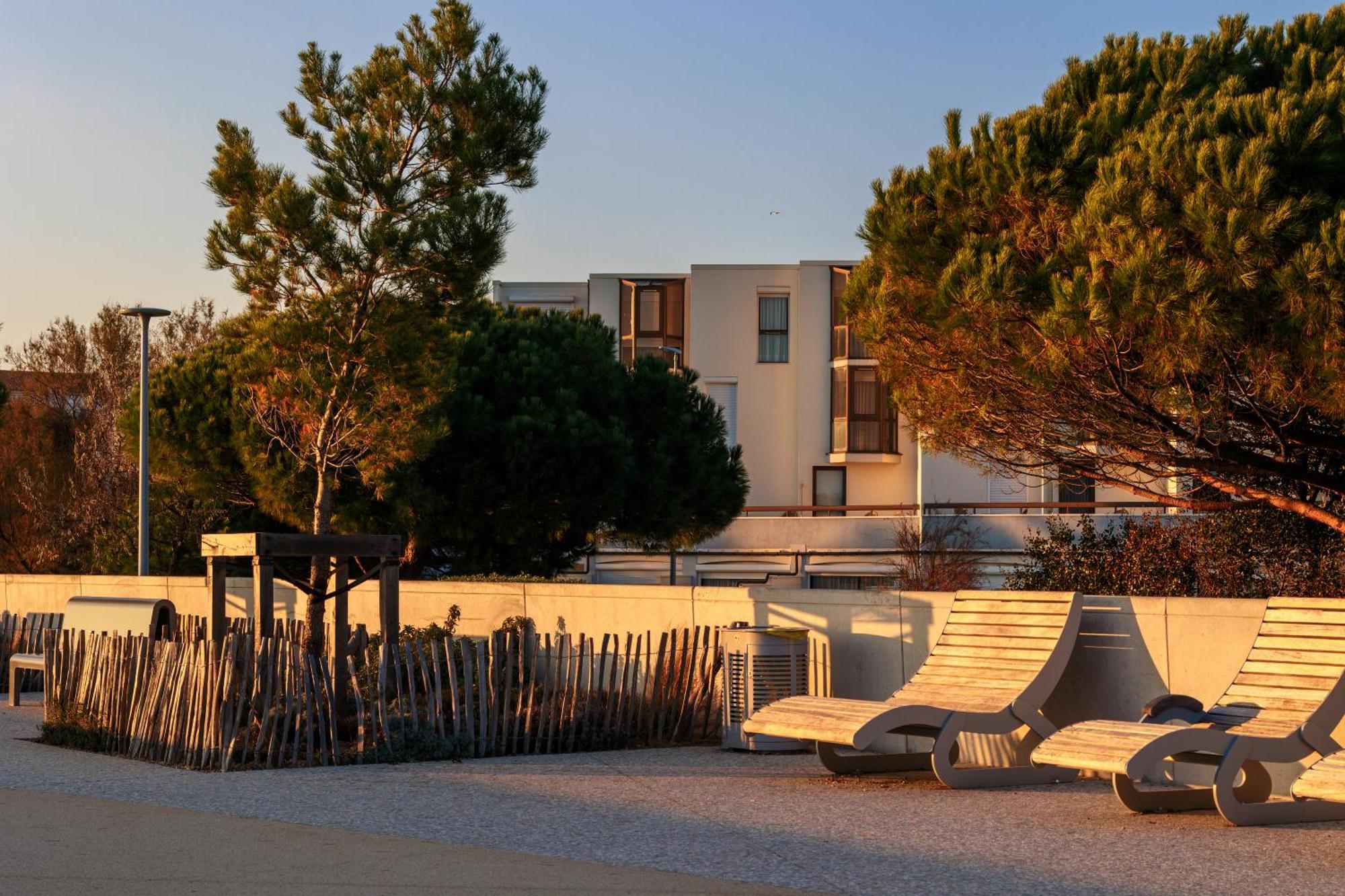 Logis Hotel Le Rochelois La Rochelle  Exterior photo