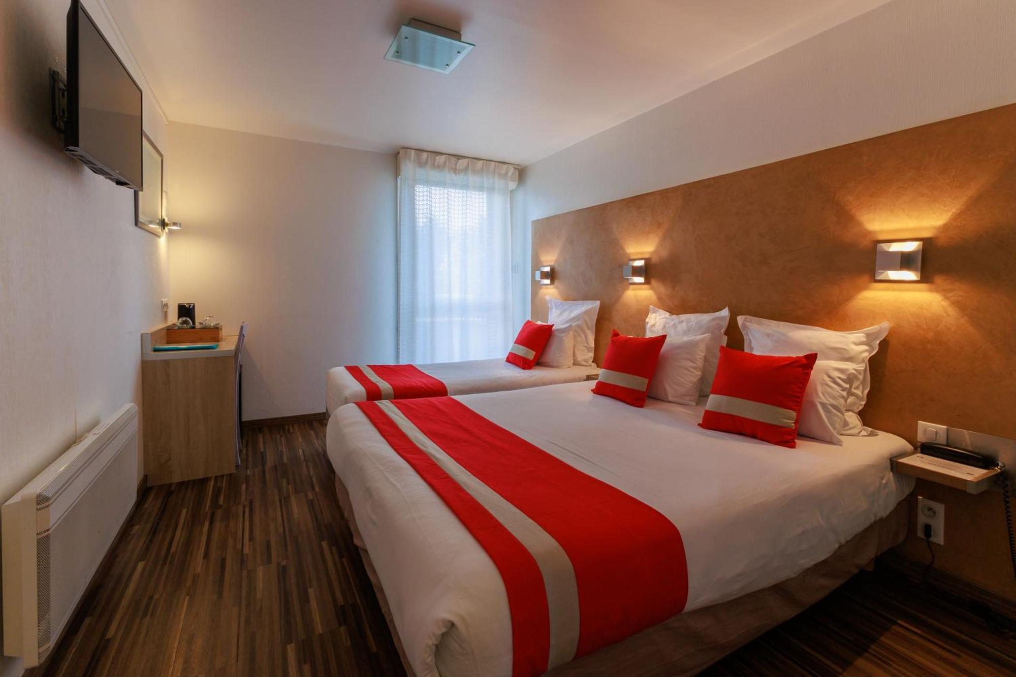 Logis Hotel Le Rochelois La Rochelle  Exterior photo